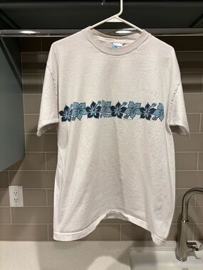 Vintage 1999 Ocean Pacific Flower White Rap Around AOP Tee Size L